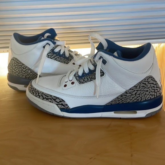 Brand new Jordan Retro 3 - Picture 4 of 5